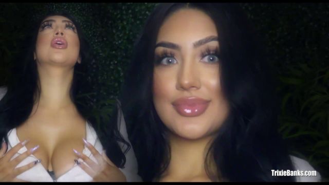 Trixie Banks - I