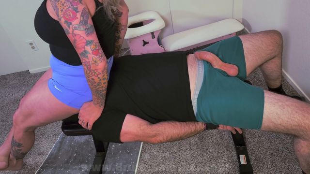 Brutal Face Sitting And Femdom - Testing The Sealing Power Of My Nike Pro Shorts… His Face Was The Lab 00011