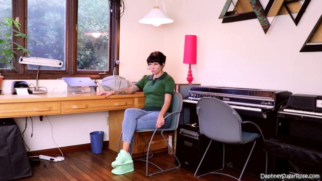 Daphney Rose - Nerdy girl Transformed Into Full Grown Wonder Woman 00000