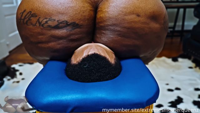 Extreme Smother Queenz - Midnight Surviving The Box Clip 1 00015 Extreme Smother Queenz - Midnight Surviving The Box Clip 1 00015