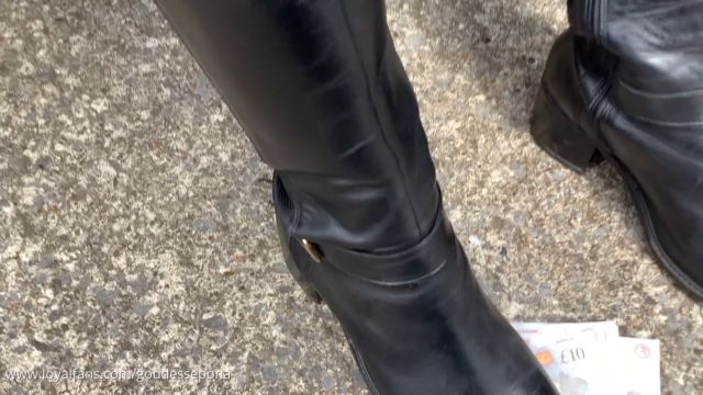 Goddess Epona - Not Enough Cash 00001