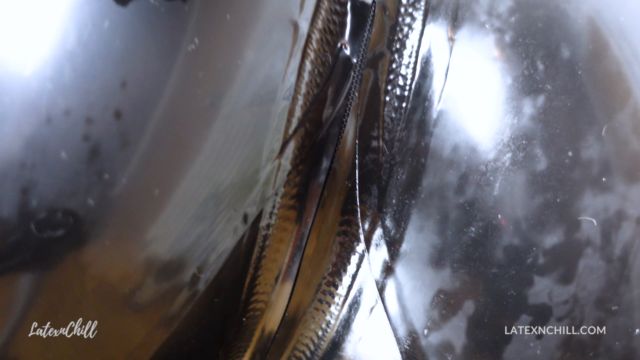 LATEXnCHILL - Breath Control 00002