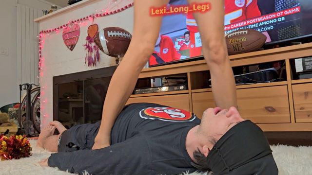 Lexi Long Legs - Sexy Cheerleader Foot Worship 00015