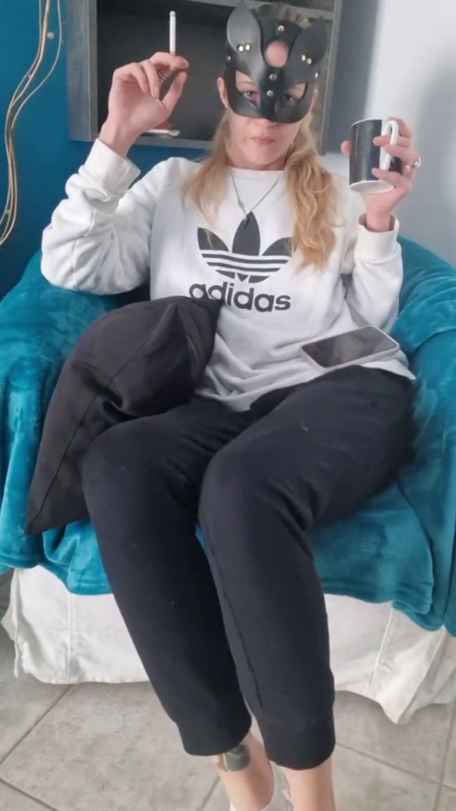 Mistress Magda - Miss Magda And The Dirty Socks 00002