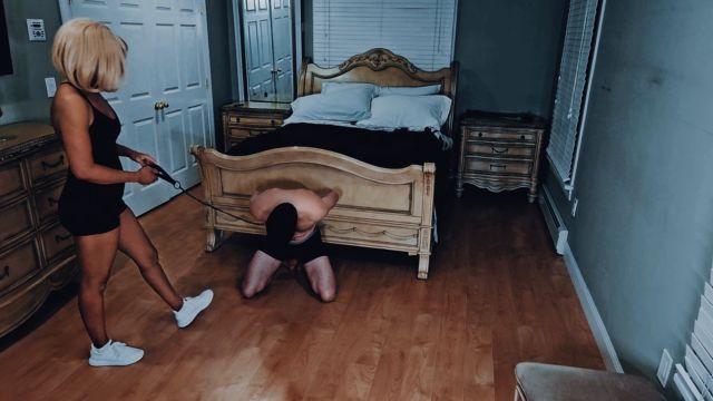 Ballbusting Bianca - Dominabianca - Bossy Biancas Blonde Ballbusting Brutality 00001