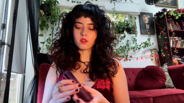 EnchantrixV - Tarot Reading for the end of the year 00001