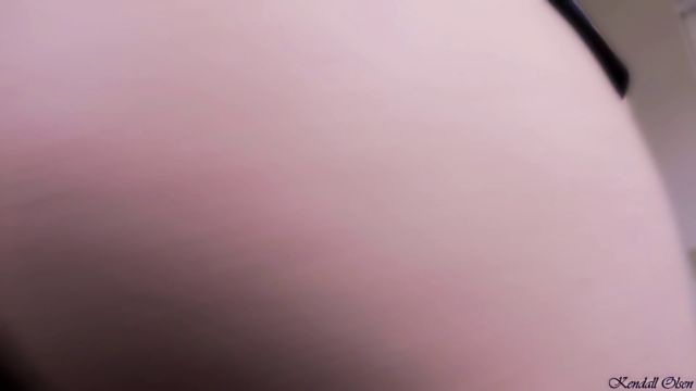 Kendall Olsen - Ass Squashing Executrix 00003