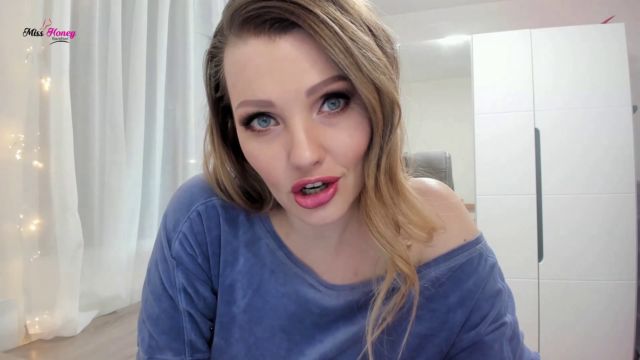 Miss Honey Barefeet - Degraded By My Pussy Power 00000