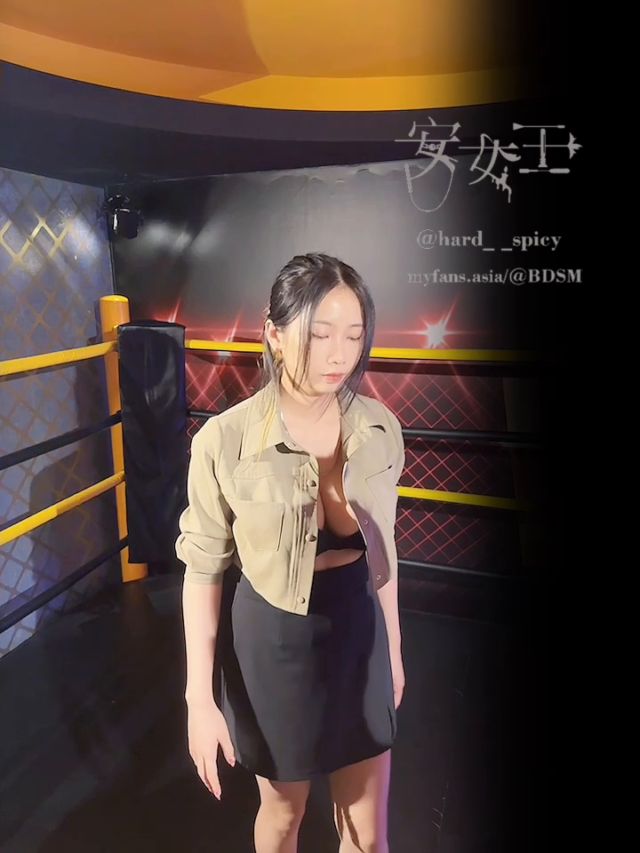 Mistress Ann - No Escape In The Corner Kicked In The Balls 00002