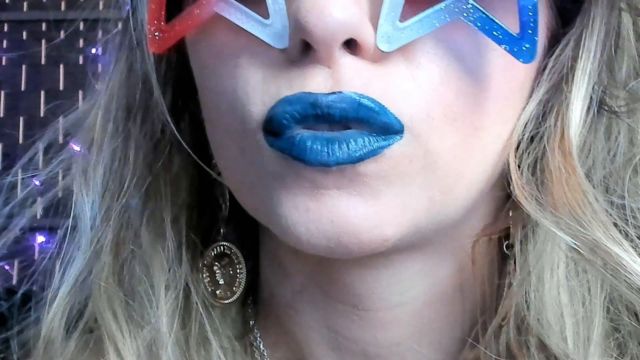 Petite Mercy - Blue Lipstick Blowing Bubbles 00014