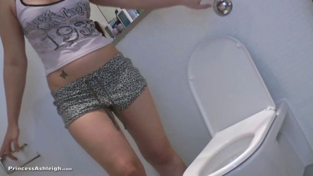 Princess Ashleigh - Flushing Your Freedom 00013