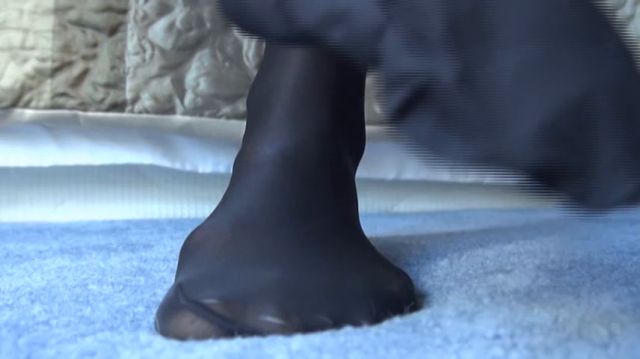 Christina Qccp - Pantyhose Pulling Tutorial With Fj 00000