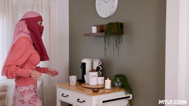 HijabMylfs 26 02 19 Violet Voss XXX 2160p 00000