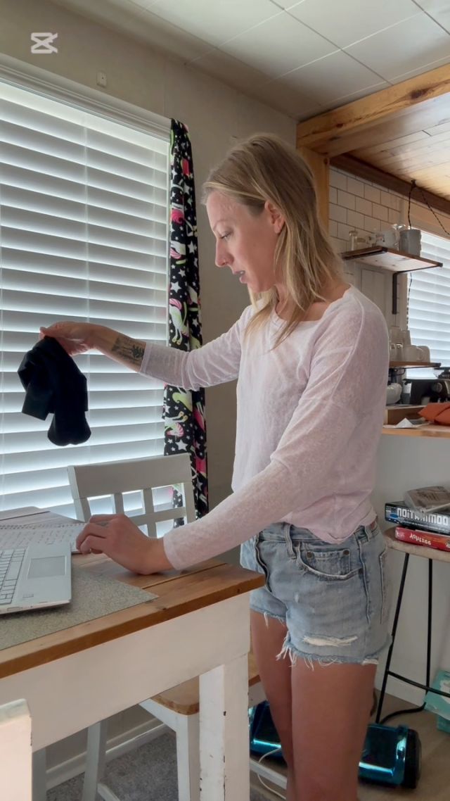 JodisLips - M finds your mum porn and her dirty pantyhose 00000