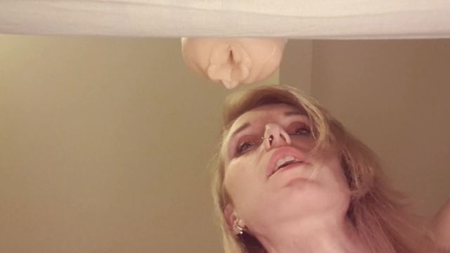 Lexi Snow - Licking Your Wife