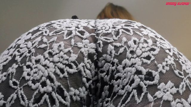 Lizzy Lambs Wonderland - Ass Sniffing Slave Reward Pov 00000