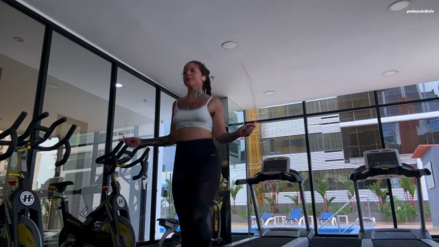 Pedazodchicle - Smell My Dirty Bush And My Sweaty Ass After Training 00000