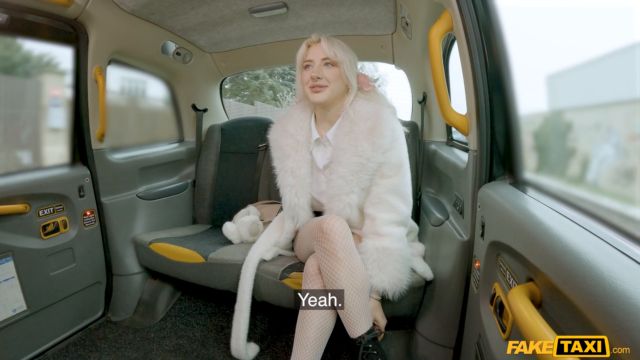 faketaxi 26 02 16 sunflower doll  00000
