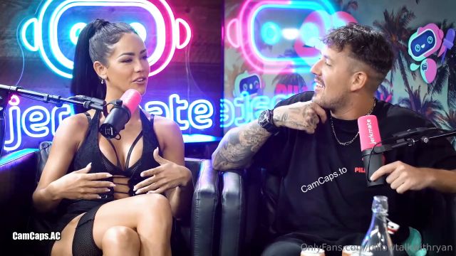 Alina Lopez   3Some W  Ricky Johnson And 7 Month Pregnant Medusa   CamCaps click 00000