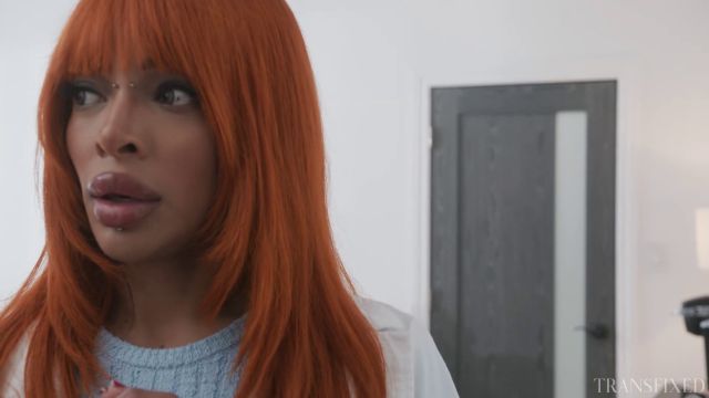 Doctor-Doctor Confidentiality &ndash; Ember Snow & Lola Morena Shemale 00000