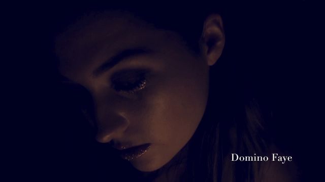 Domino Faye - Black and gold 00000