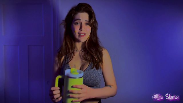 Ellie Skyes - Your Muscle Mommy 00000