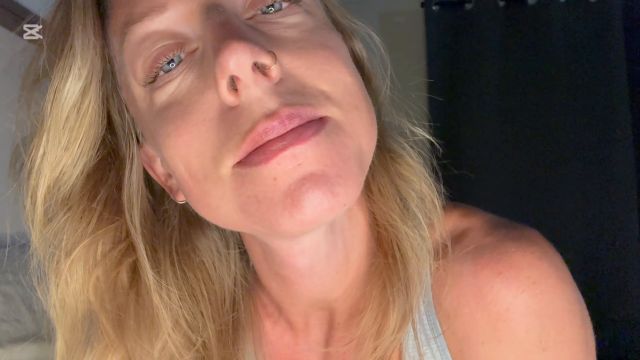 JodisLips - Giantess cheating on husband 00000