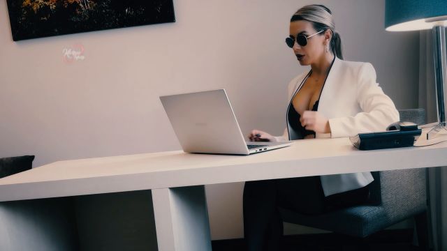 Kingdom Of Infinity - Miss Infinity - Goddess Boss Uses Her Secretary For Her Pleasure 00000