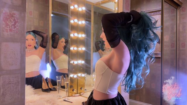 Kristie Bish - Penthouse Cuck Queen 00000