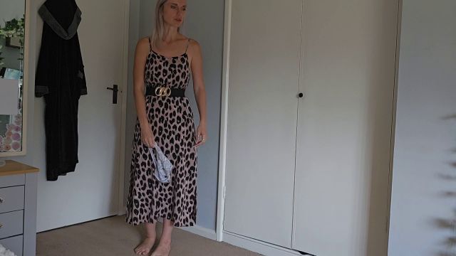 Lexi Snow - Lick Your Giantess Thongs 00000