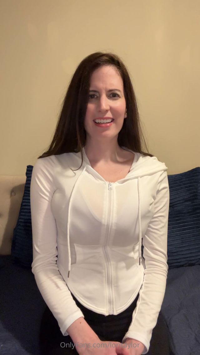 Lori Taylor - Titties 00000