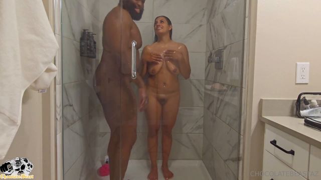 chocolatebeastaz - 2025-10-24 @officialkarinav came to visit for a hotwife weekend. Just before bed she invited BBC 00000