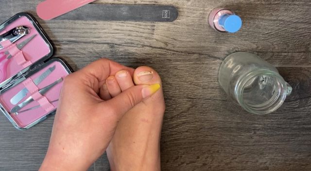 Delilah Jynx - Pink Pedicure On Tough Toenails 00000