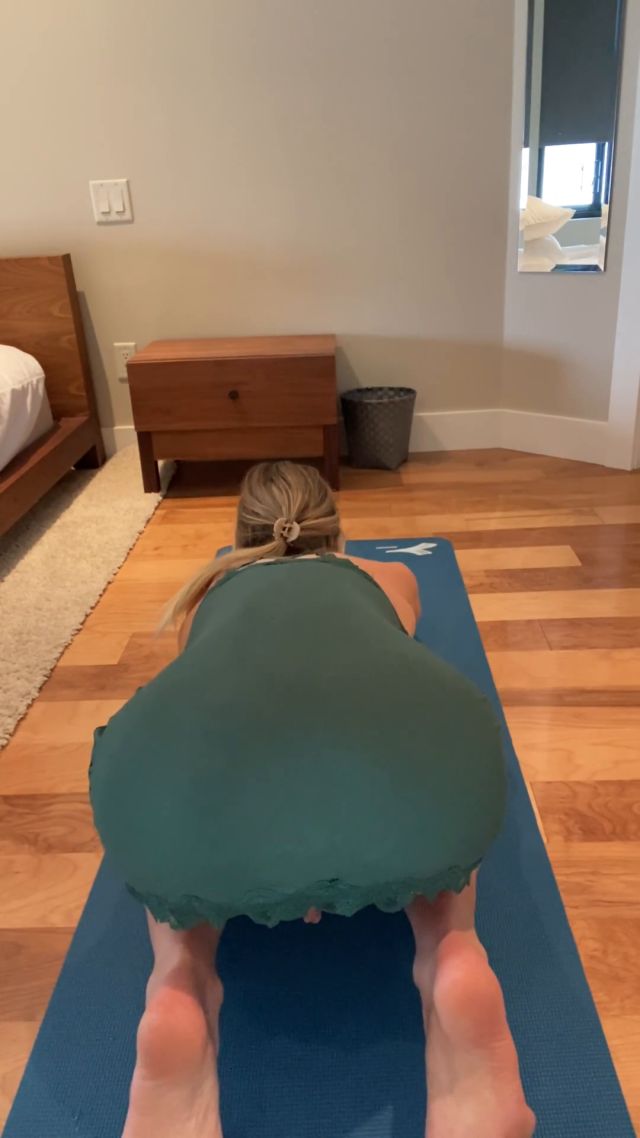 Jodislips - Sneak Peak Yoga Turns Into Joi 00000