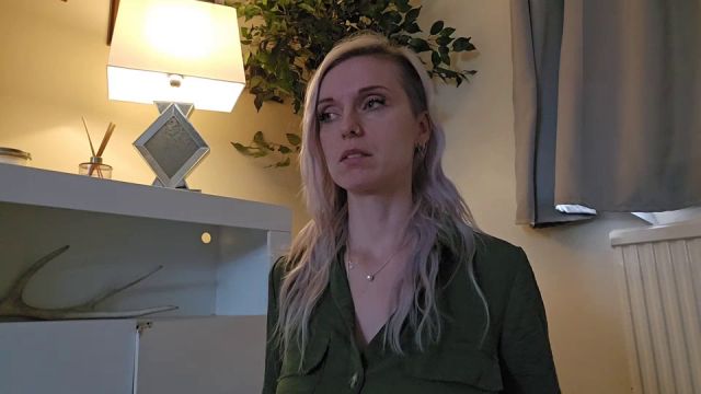 Lexi Snow - Step-Sis Takes Your Virginity 00000