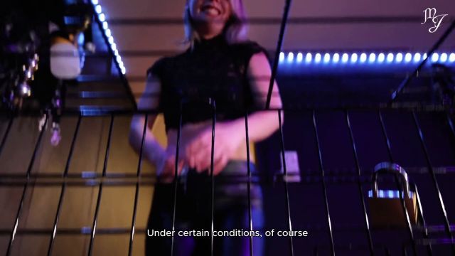 Maitresse Julia - Kiss My Feet... Or I ll Rip Your Balls Off 00000