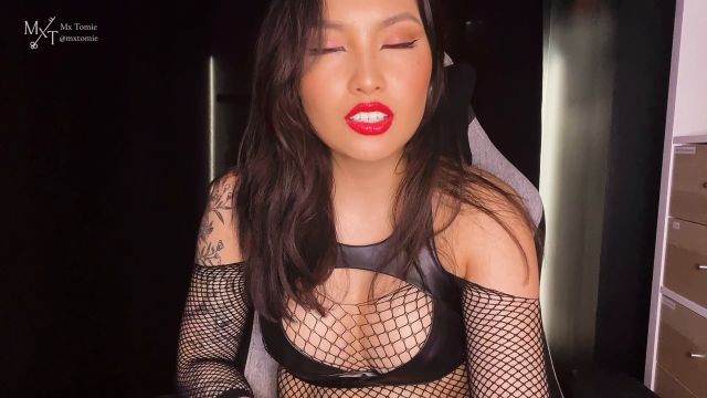 Mistress Tomie - Cum Eating Instructions 00000