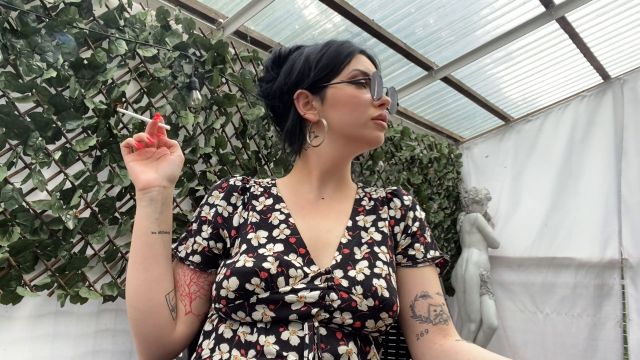 Mistressglamorous - Casual Smoking Pov   Dirty Feet 00000