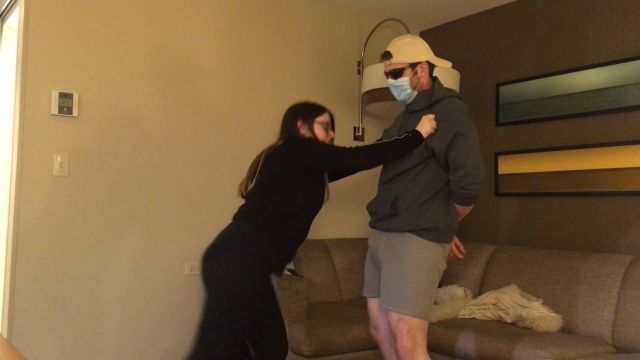 Onlyballkicking - Jennas Ballbusting Hell 00000