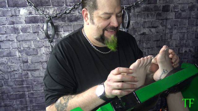 TicklingFootworX &ndash; Phoenix Feet Up High and Tickled 00000