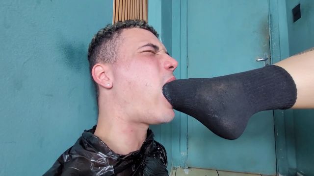 Fetish Factory Brazil Foot Fetish - Swallow My Feet With My Black Socks - By Thay Flores - Full Clip 00000