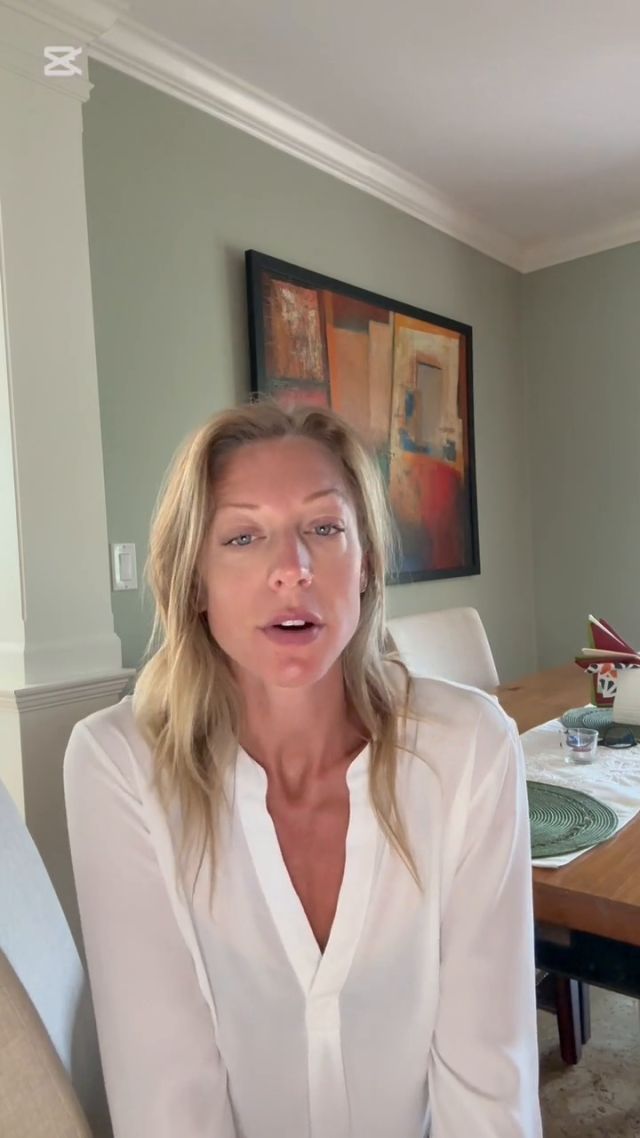 Jodislips - Boss Lady Wants To Suck Your Growing Cock 00000