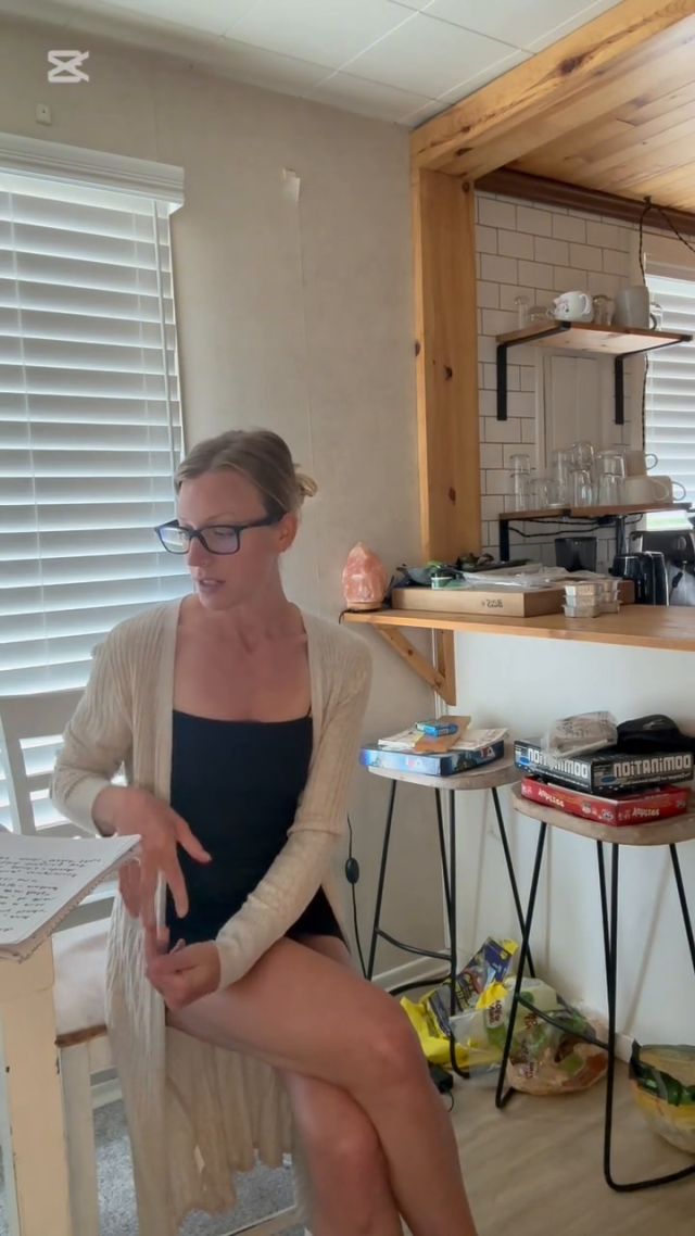 Jodislips - Doctor Jodi Helps With Your Arm Pain 00000