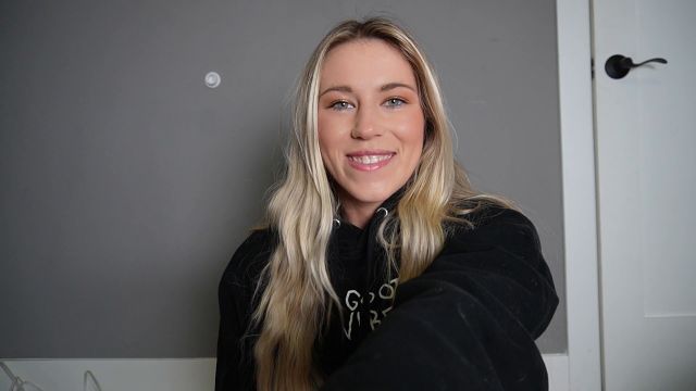 Keeks 3005 - Physical Therapist Gets Handsy 00000