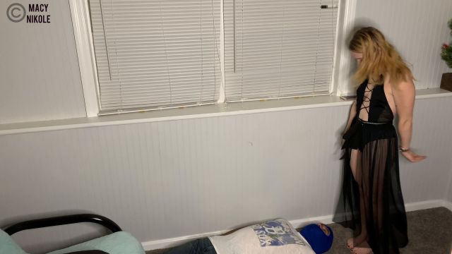 Macy Nikole - Face Trample With Macy Nikole 00000 Macy Nikole - Face Trample With Macy Nikole 00000