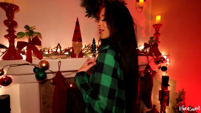 Rheasweet - Unwrapping Step-Mommy 00000