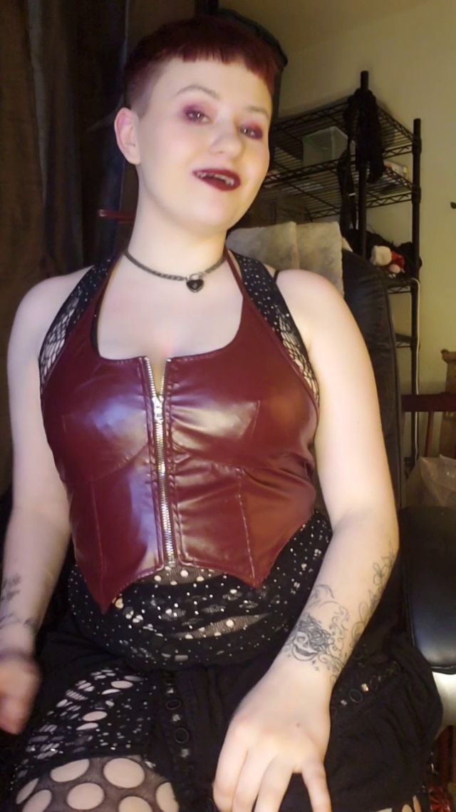 Curvyelvishgirl - a Treat For Giving Me a Ride Home 00000