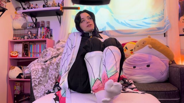 Gwentaii - The Striptease Game 00000