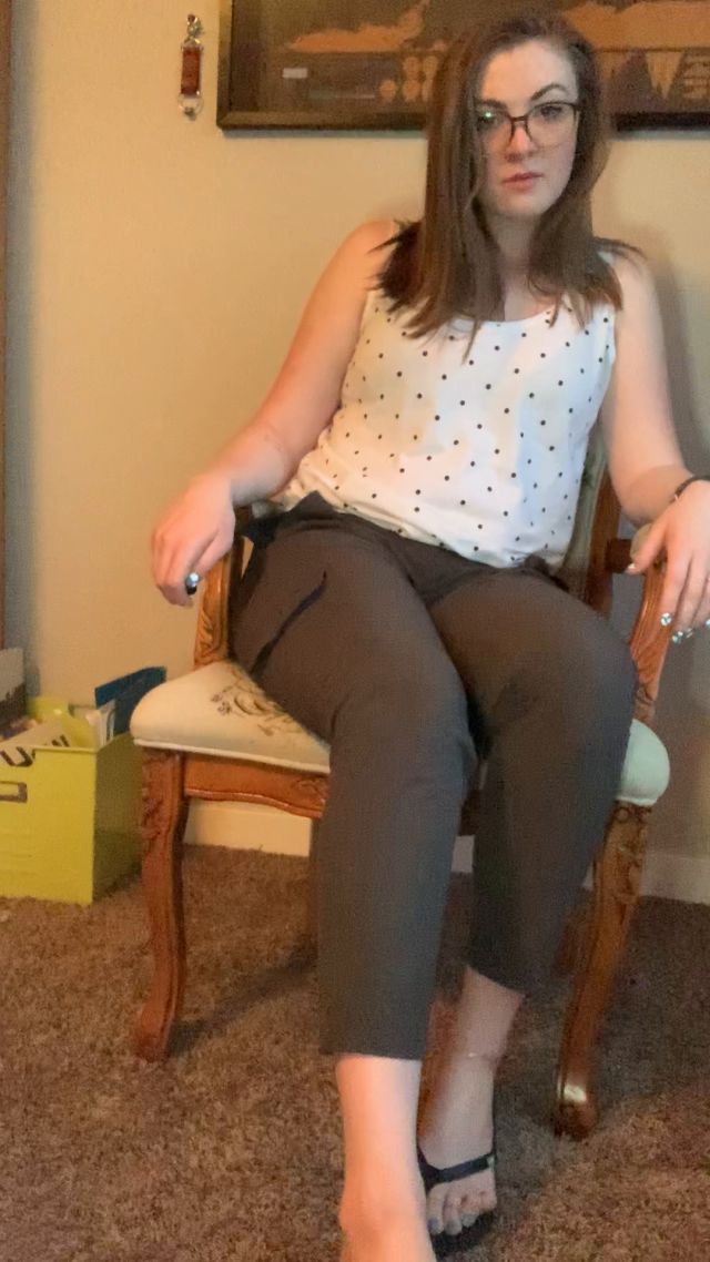 Itskinkerbell - Flip Flop Dangle Sole Tease 00000 Itskinkerbell - Flip Flop Dangle Sole Tease 00000
