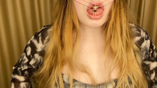 Shye White Tiny Toy On A String (Premium user request) 00000